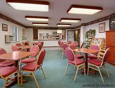 Super 8 By Wyndham Hudson 